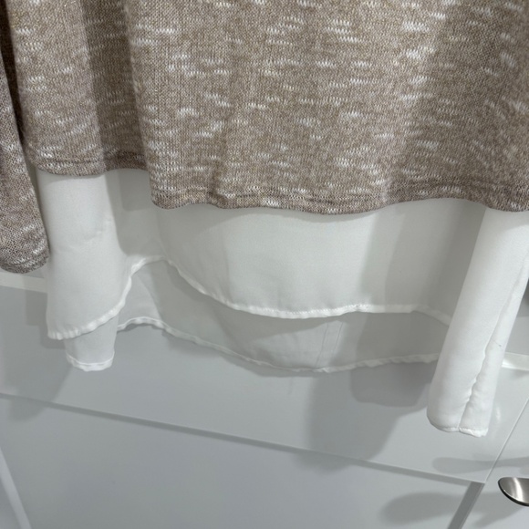 Maurice Gold Thred Sweater, Large - Picture 4 of 5